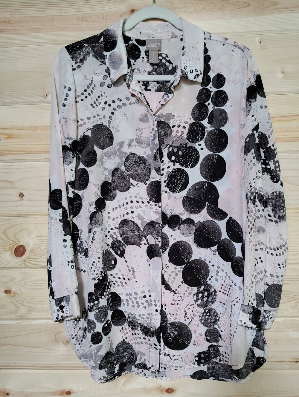 Chico's Top Size 1 (Medium) Button Front Long Sleeve Pink Black Flowy  Career